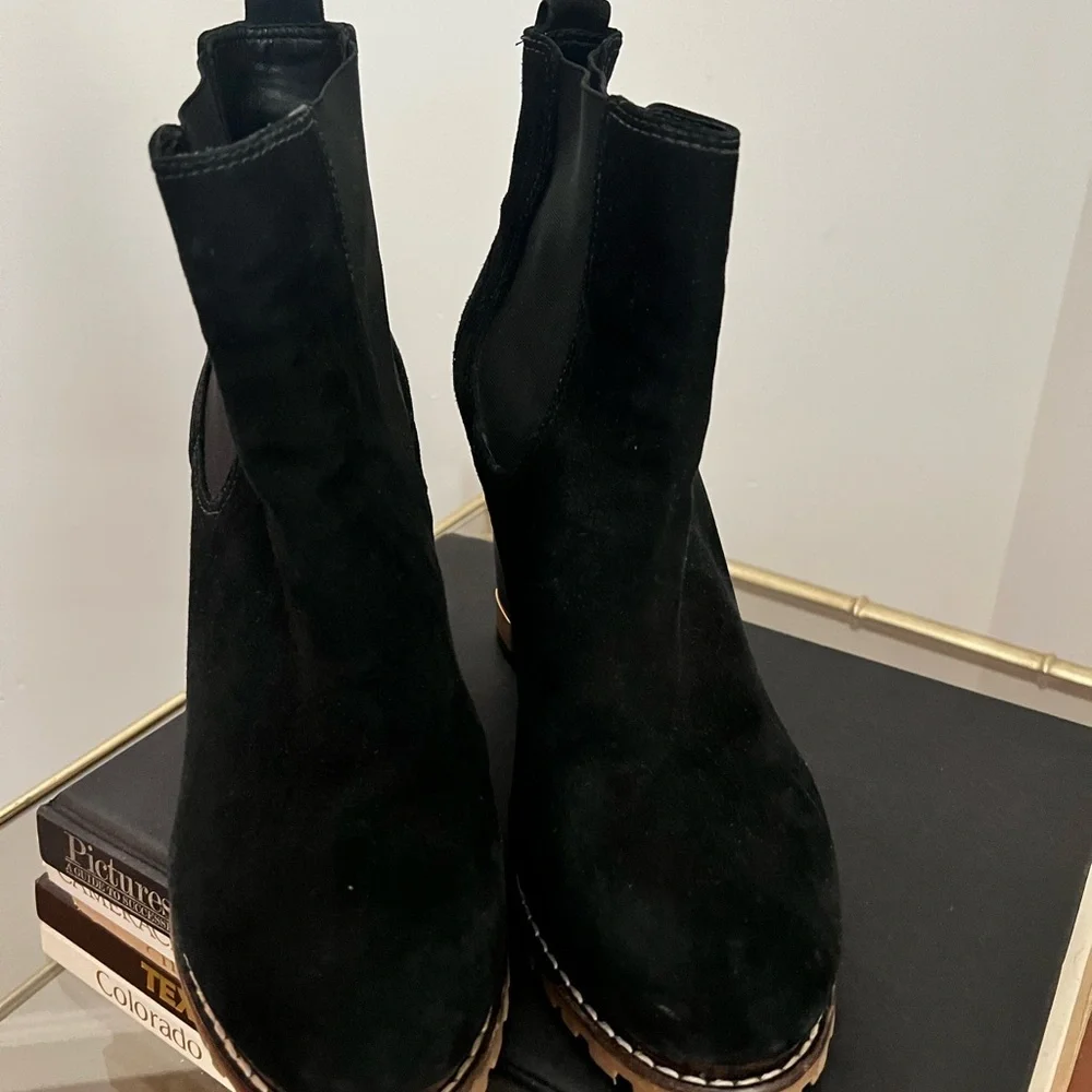 Tory Burch Fall Winter Ankle Black Boots with block wooden Heeled